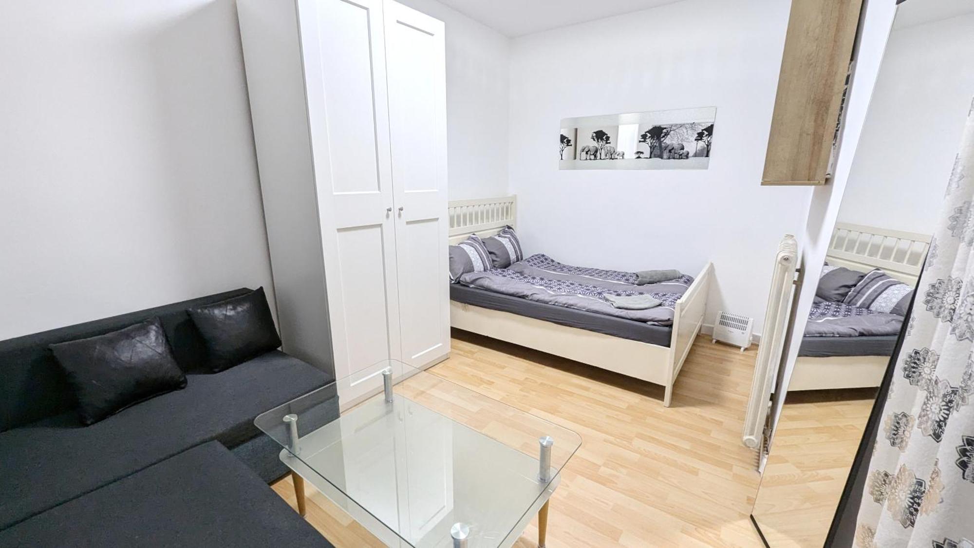 Cozy In Lugner City Area Privatunterkunft *